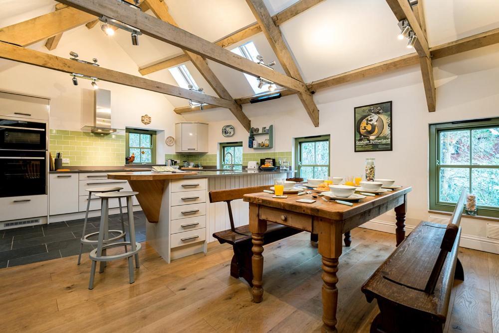 Sloop Inn Cottage Haverfordwest Eksteriør bilde