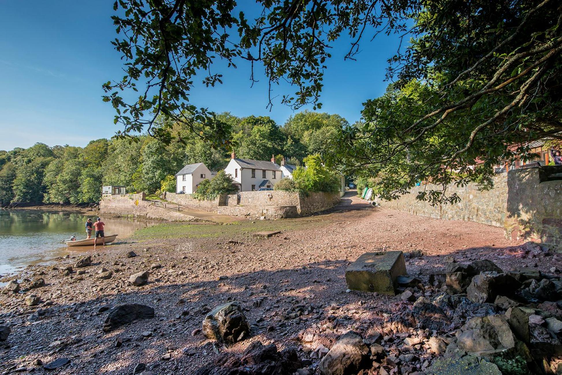 Sloop Inn Cottage Haverfordwest Eksteriør bilde